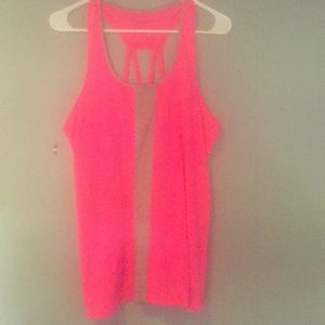 Athletic shirt size medium from Kohl’s! Worn once